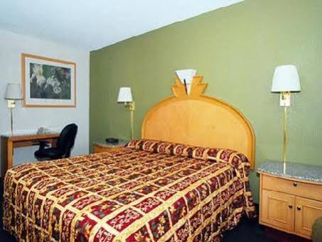 Americas Best Value Inn Salina Buitenkant foto