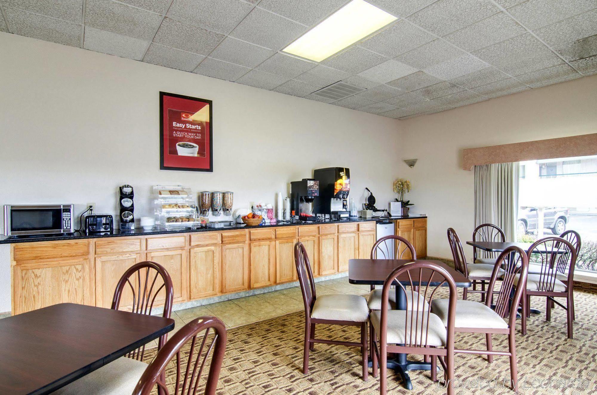 Americas Best Value Inn Salina Buitenkant foto