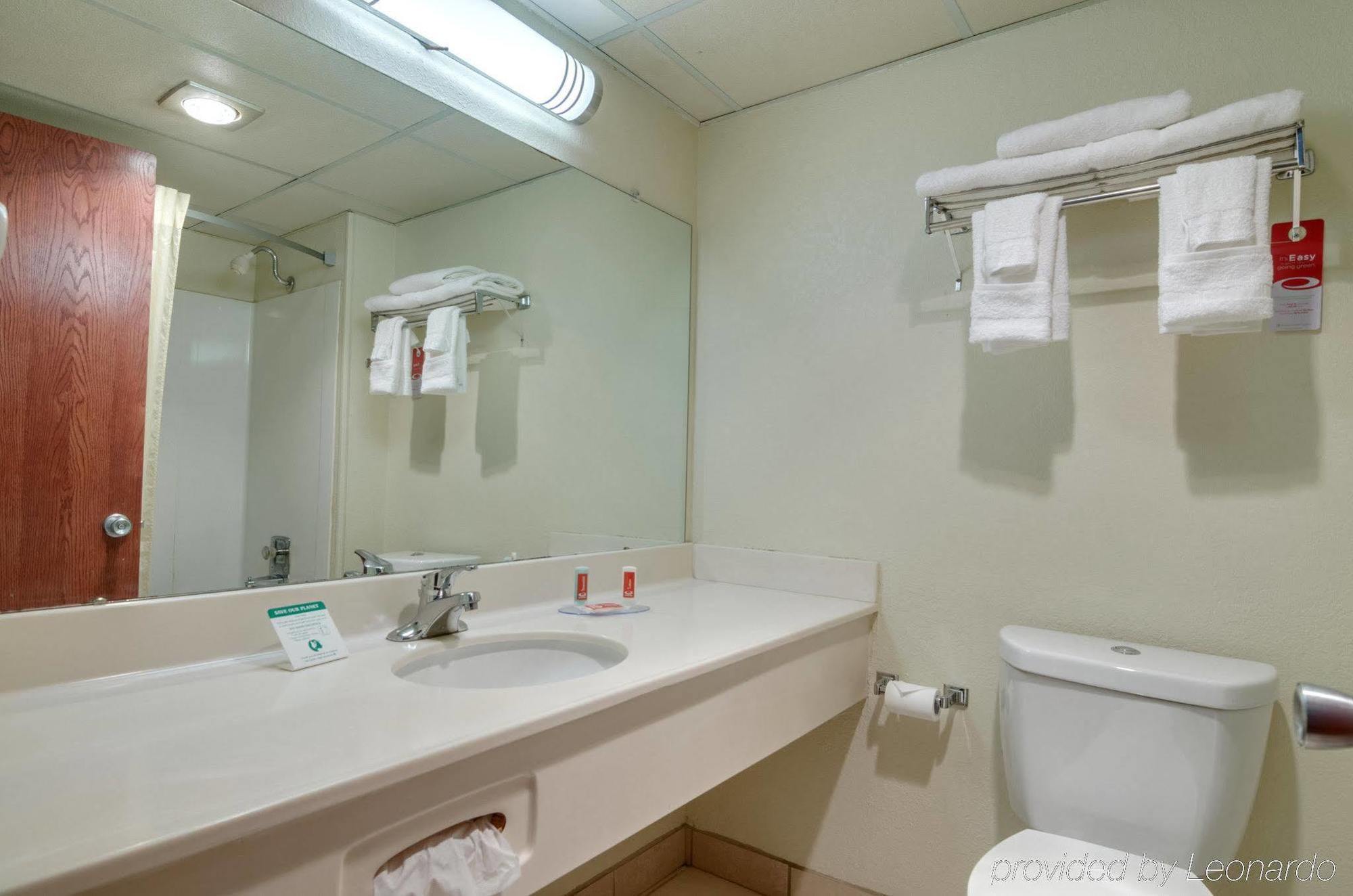 Americas Best Value Inn Salina Buitenkant foto