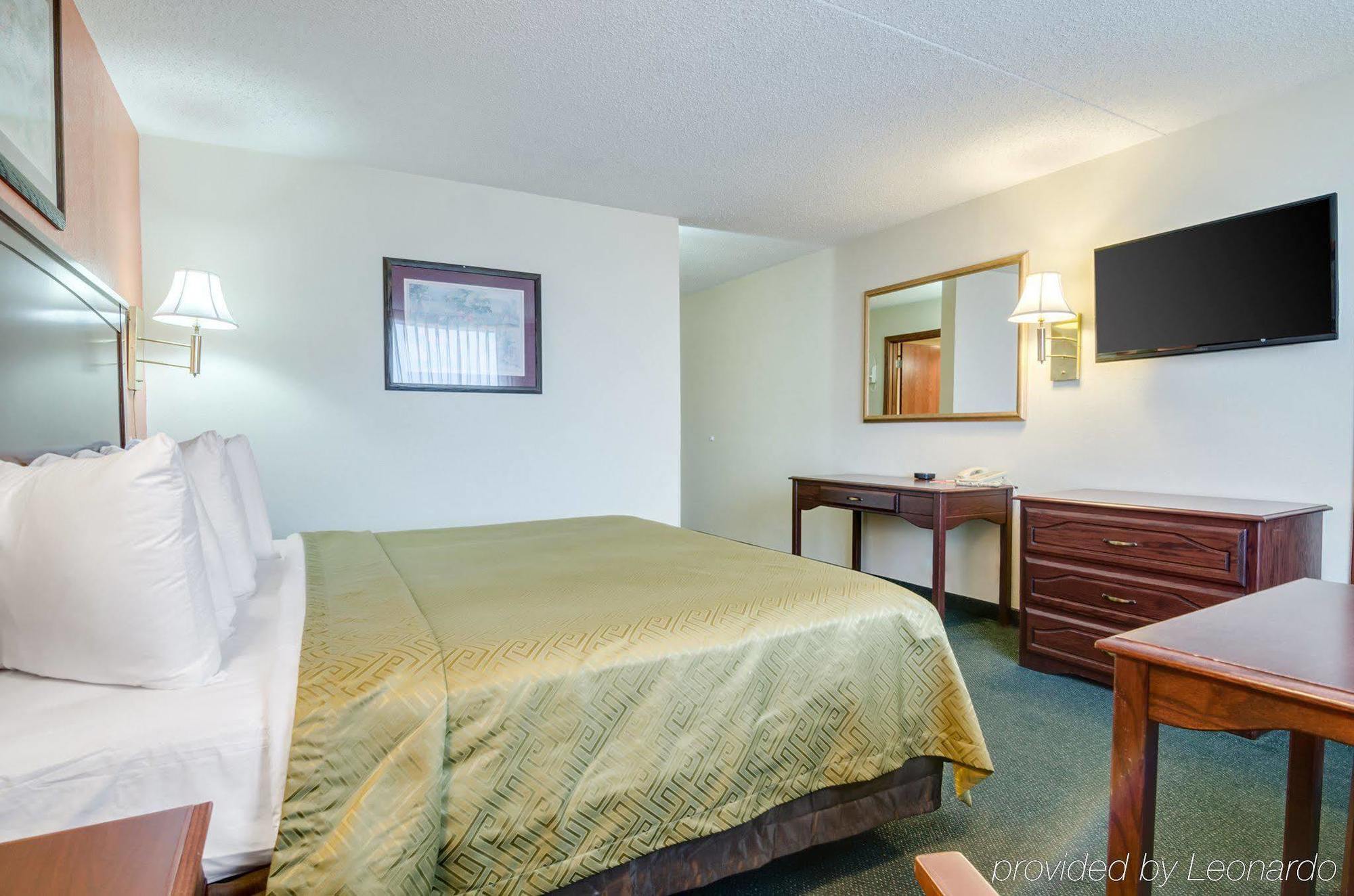 Americas Best Value Inn Salina Buitenkant foto