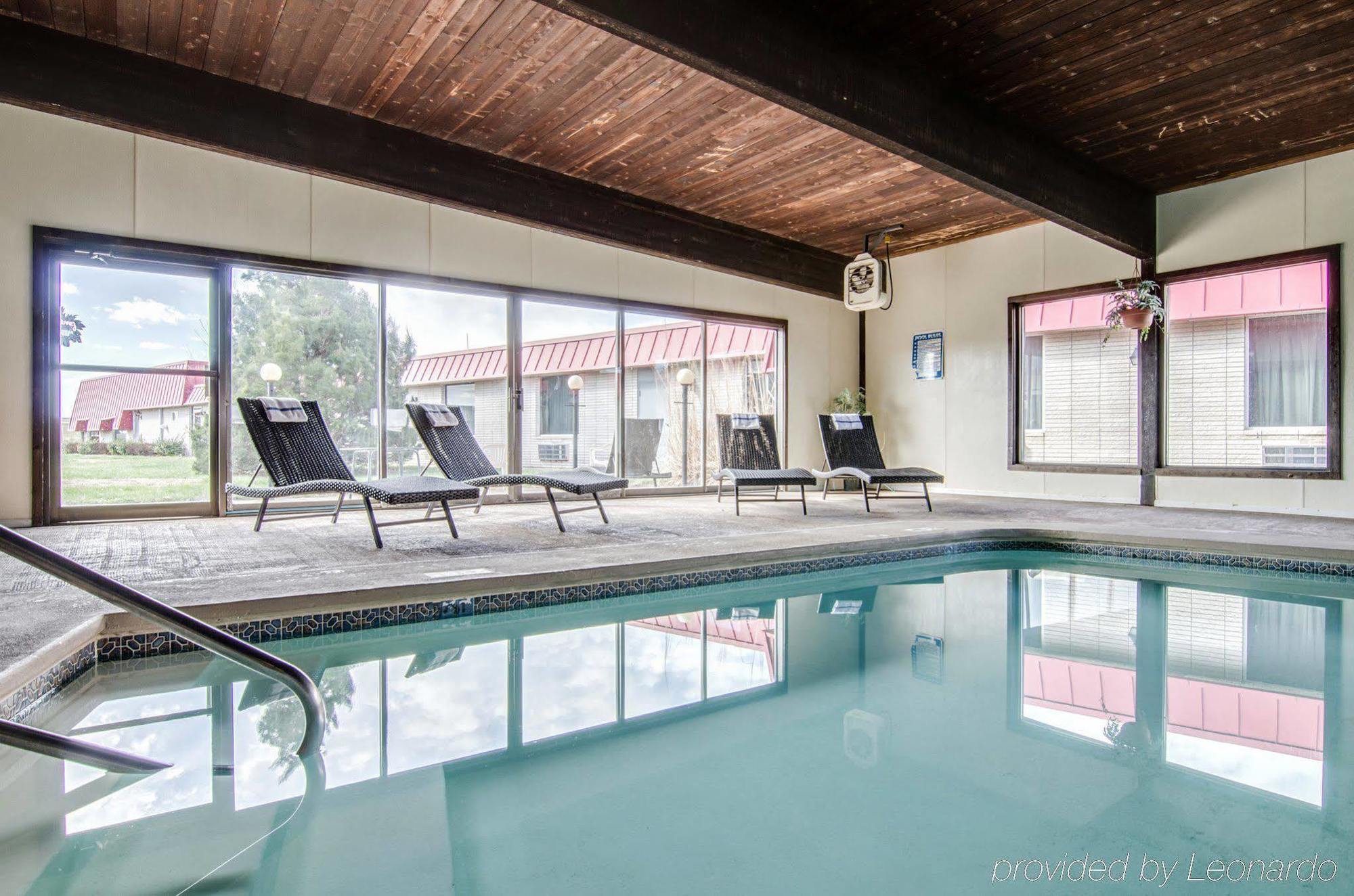 Americas Best Value Inn Salina Buitenkant foto